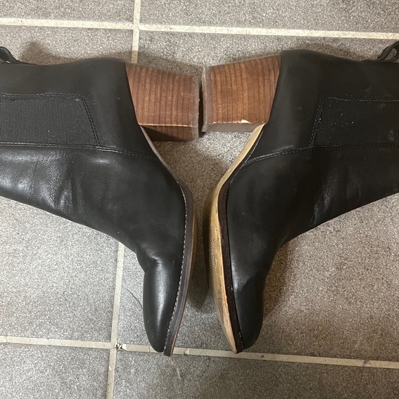 J Crew Chelsea ankle boots/bootie women’s Size 8.5 - Picture 2 of 7